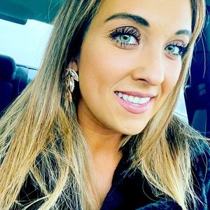 Meet your Posher, Chelsey